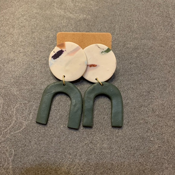 Clay Earrings - Picture 3 of 4